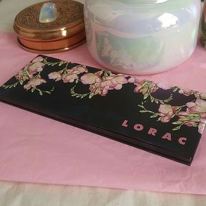 🌸 Lorac Refined Romance